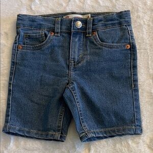 Levi’s Toddler Classic Denim Shorts - Medium Blue. SZ 4